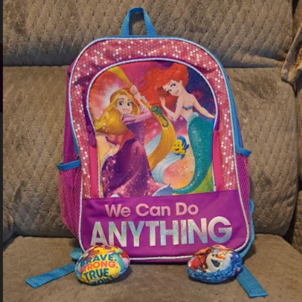 EUC Full Size Disney Princess Bookbag with 2 Beanbag Accessories